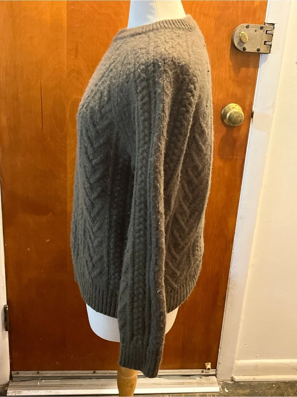 J.CREW Vintage Cable Knit Fisherman Wool Sweater. Size L. Olive Green Pullover